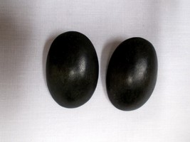 BLACK COLOR REAL WOOD OVAL DOME CAMEO SHAPED STUD POST PIERCED EARRINGS - $182.99 MXN