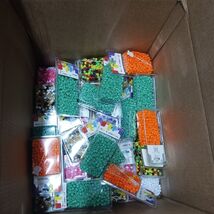 100+ Pack Of 500 Medium Deluxe Hair Beads With Quick Beader Set (30,000+ Beads) image 2