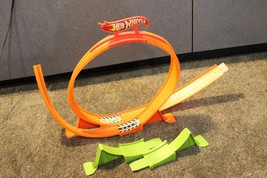 lot Hot Wheels Green Orange track loop pc double loop connector sign connector - £11.78 GBP