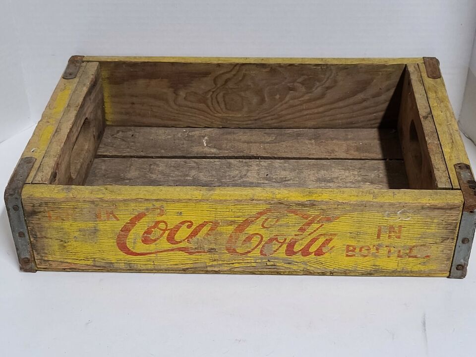 VINTAGE 1969 YELLOW & RED COCA-COLA CRATE, CHATTANOOGA, 18" x 12" x 4" - $37.39