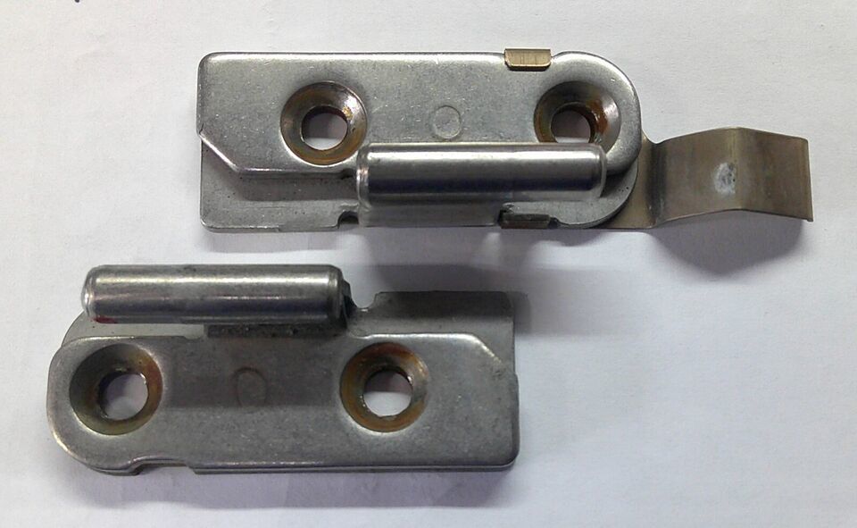 2000 - 2004 NISSAN XTERRA SUNROOF HINGE SET OEM FREE SHIPPING A17 - $39.50