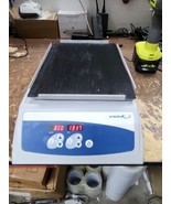 VWR Scientific 12620-938 Mini Orbital Shaker Pre-owned and Tested  - $312.70 CAD