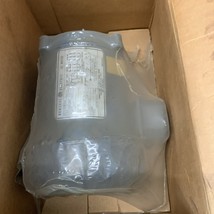 NEW GE 1/3HP 3PH 208-230/460V A-C MOTOR 5K33JN339 - $278.83 CAD