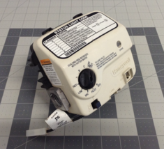 Honeywell Water Heater Gas Valve WV8840B1110 - $1,105.97 MXN
