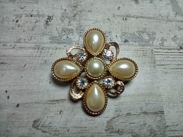 Vintage Goldtone Faux Pearl Rhinestone Brooch Pin Ornate Design 1 1/2&quot; - £8.96 GBP