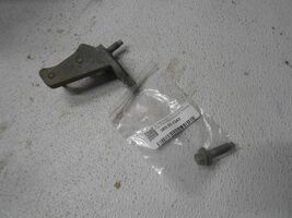 2012 Ford Explorer Flex Front Axle Driveshaft Stabilizer Bracket - $33.99