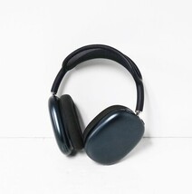 Apple AirPods Max  Wireless Headphones (USB-C) MWW43AM/A - Midnight image 2