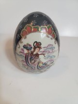 Vintage Royal Satsuma Hand Painted Porcelain Geisha Woman Enamel Egg Floral  - £26.96 GBP
