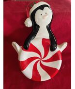 Vintage Christmas Penguin Spoonrest Santa w Peppermint Candy Russ Berrie - $179.77 MXN