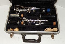 Vintage Selmer Bundy Resonite Clarinet with original Brown Hard case - $148.45