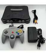 Consola Nintendo 64 N64 negra usada, controladores NUS-001 - $126.57 CAD