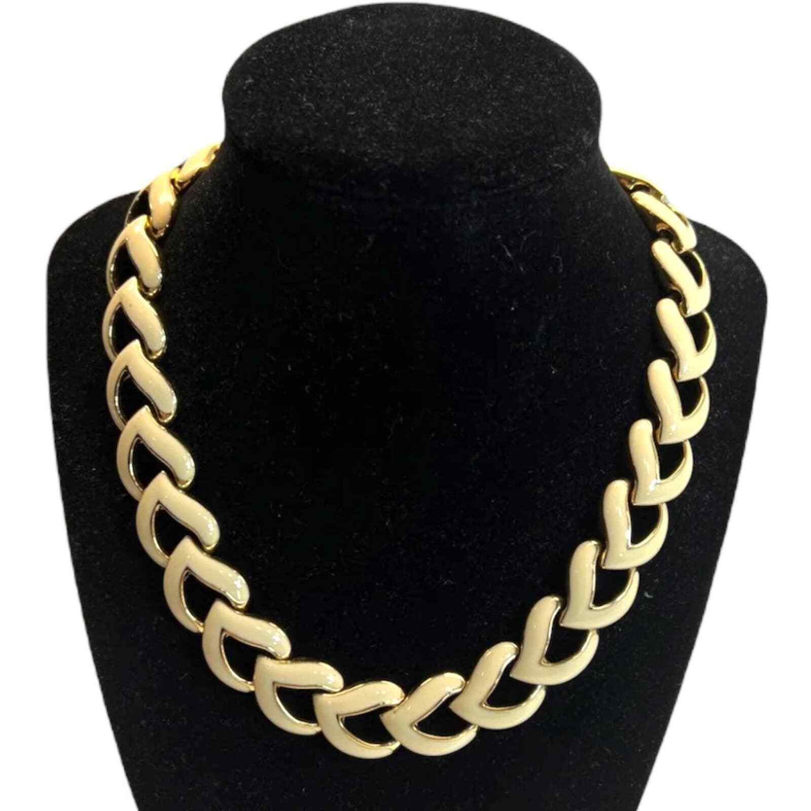Necklace Costume Jewelry Chain Cream Enamel Gold Plated Statement 1980s Vintage Item image 3