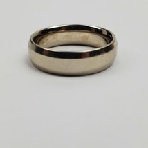 14k White Gold Ring Band Beveled Edge 7.9 Grams Size 9 Hallmarked - £501.89 GBP