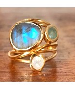Fantasy Ring Gold Tone Glass Appliqués Blue White Iridescent SIZE 10 - £22.34 GBP