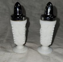 Vintage Milk Glass Grape Pattern Salt &amp; Pepper Shakers Set Grapevine Leaves - £11.79 GBP