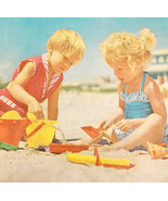 1960 Esso Gasoline &amp; Oil Company Research Advertisement Beach Toys DWII27 - $560.63 MXN