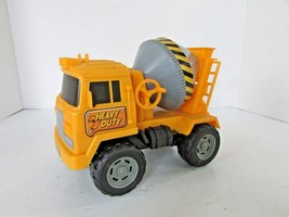 HEAVY DUTY PLASTIC TOY CEMENT MIXER TRUCK 7.5&quot;L  YELLOW &amp; GREY  L17 - $69.89 MXN