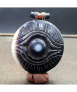 Ancien pendentif perles d&#39;agate sculptées tibétaines de l&#39;Himalaya avec ... - $3,854.03 MXN