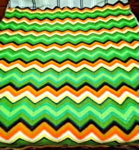 Crochet Handmade Dona Warner Chevron Afghan 55&quot;x68&quot; Green Yellow Brown White Tan - £38.57 GBP