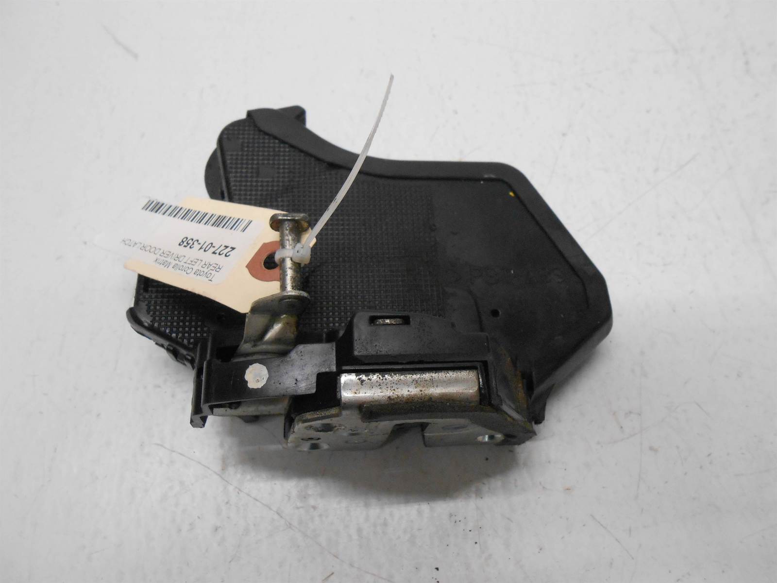 2003-2008 Toyota Corolla Matrix Rear Left Driver Door Latch - $18.99