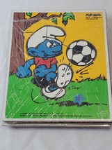 VINTAGE 1982 Playskool Smurfs Soccer Frame Tray Puzzle 325-8 - £11.73 GBP