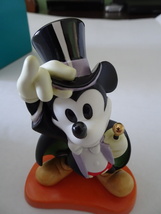 WDCC Magician Mickey - Mickey Mouse &quot;On With the Show!&quot; with COA - New - £80.32 GBP
