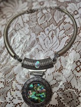 Beautiful Abalone Pendant Choker Collar Silver Tone Necklace!  Awesome!! - $25.18 CAD