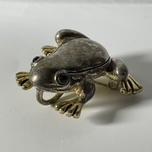 VINTAGE Two Tone FROG with Black Stone Eyes BROOCH PIN 28.2 Grams - £33.74 GBP