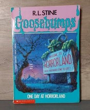 Goosebumps # 16 One Day at Horrorland 1st printing R. L. Stine 1994 Halloween PB - £30.07 GBP