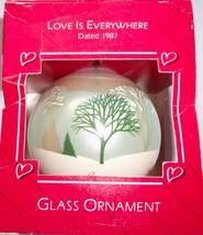 Vintage Hallmark Love Is Everywhere 1987 Glass Keepsake Ornament - £7.83 GBP