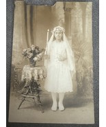 Vintage Photo Pretty Girl Communion candle Bible Flower Catholic Antique - $183.56 MXN