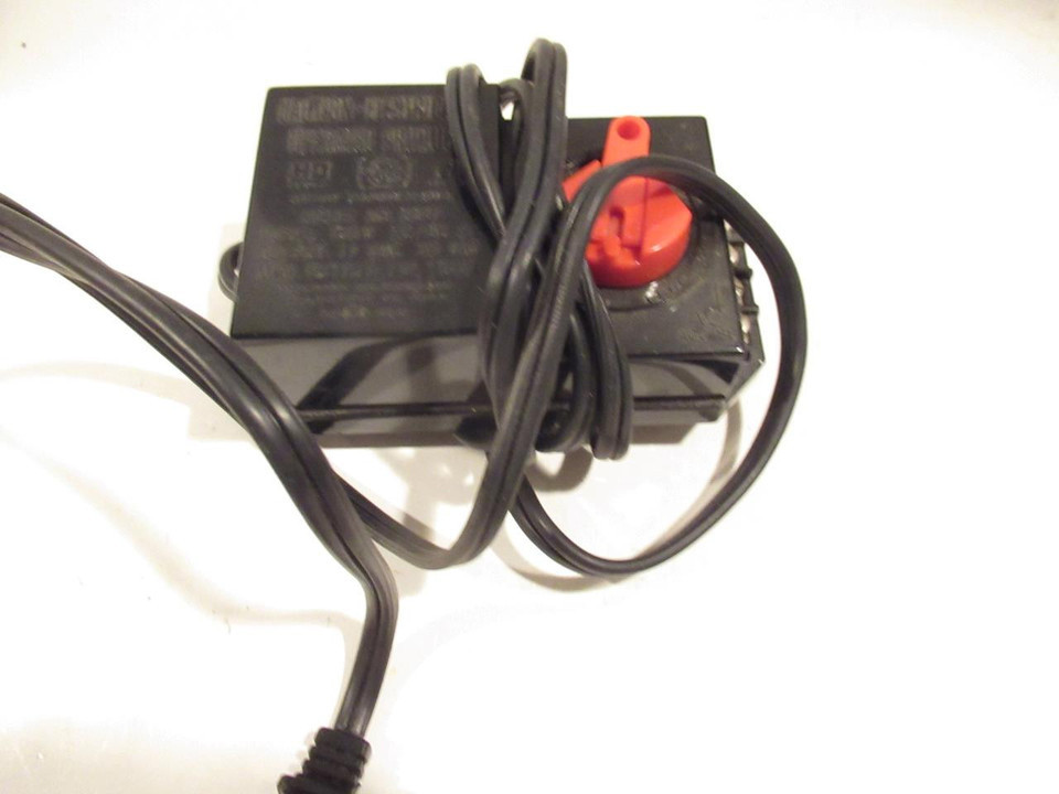 HO TRAINS BACHMANN 6607- HO/N TRANSFORMER 17VDC OUT/20 VAC OUT WORKS FIN... - $11.35