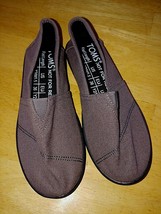 Toms Brown Canvas SLIP-ON SHOES-5.5W-DISPLAY SHOE-WORN ONCE-COMFY/NICE - £8.85 GBP