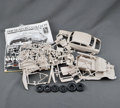 Revell 1966 &#39;66 Chevelle Station Wagon Model Kit Open Box 85-2185 - $185.84 MXN
