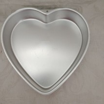 Classic Heart Shape Cake Pan By Wilton 9&quot;x9&quot;X1&quot;3/4 NOS - £11.41 GBP