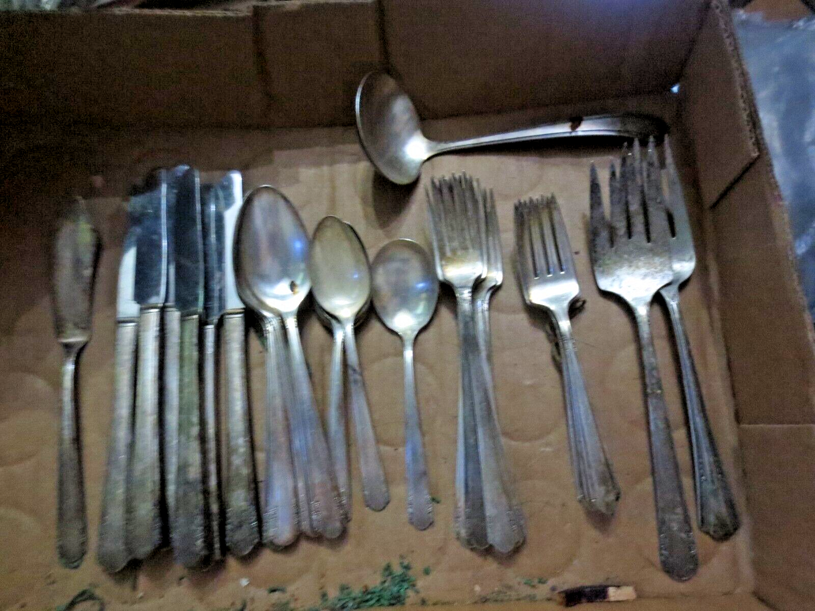 Wallace Luxor Plate Serenade II Forks Spoons Knives  Silverplate Flatwar... - $37.39