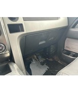 F150      2014 Glove Box 104772446 - $1,602.64 MXN