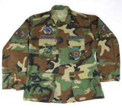 Vintage US AIR FORCE Camo Military Woodland Coat Patches Combat Shirt Me... - $28.45