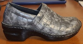 BOC Shoes Women&#39;s Size 7.5 M Born Concept  Gray Slip-On Clogs 2 Inch Heel - £18.84 GBP