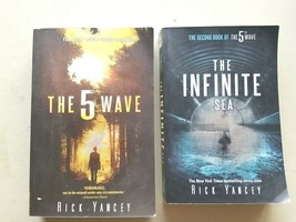 The 5th Wave &amp; The Infinate Sea by Yancey, Rick, 2 Books Large Paperback - £10.70 GBP