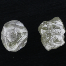 2.00 CT Light Green 2 Piece Gemstone Diamond, Natural Rough Loose Rare Diamond - £48.94 GBP