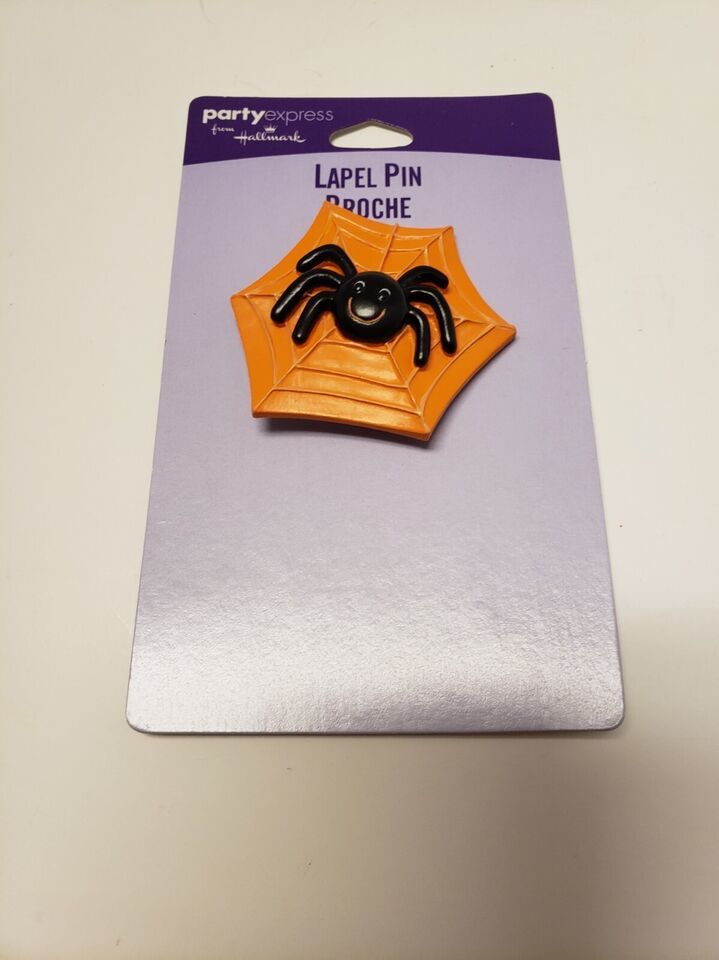 Hallmark Lapel Pin Broche - Halloween Vintage Spider Black & Orange Web 1990s - $10.00
