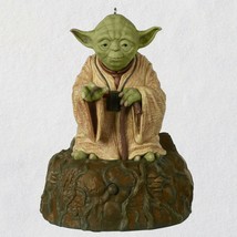 Hallmark 2020 Star Wars Jedi Master YODA Mouth Eyes Move Animatronic Ornament - £63.76 GBP