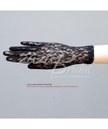 Fabulous Stretch Flower Pattern Lace Gloves Wrist Length 2BL - $20.32 CAD