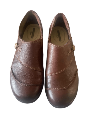 Clarks Women&#39;s Brown Leather Slip On Loafer Casual Shoes Size 7 - £21.00 GBP