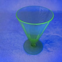 Parfait Uranium Glass Cup Green Depression Footed Panel Optic Fluted Vintage - £22.58 GBP