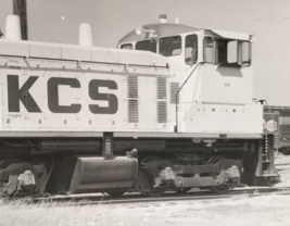 Kansas City Southern Railway KCS #1505 SW1500 Electromotive Train Photo - £7.42 GBP