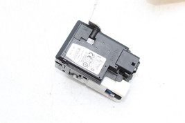 04-09 TOYOTA PRIUS SMART KEY IGNITION KEY HOLDER E6024 image 7