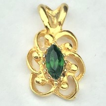 Green Gemstone Jewel Small Pendant Charm Gold Tone Vintage Metal - £9.83 GBP
