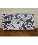Trina Turk Blue White Floral Zip Around Wallet Faux Leather PVC NWOT  - $185.65 MXN